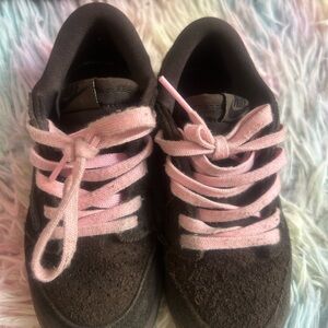 Travis Scott Kids Sneakers in Brown and Pink